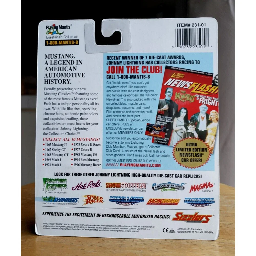 1992 Johnny Lightning 1975 COBRA II RACER White Lightnings MUSTANG CLASSICS 1:64